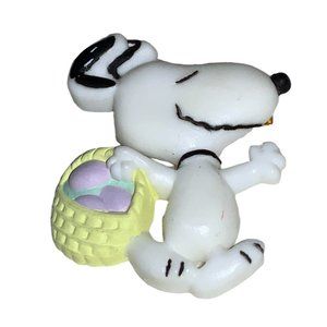 Hallmark Peanuts Snoopy Easter Lapel Pin